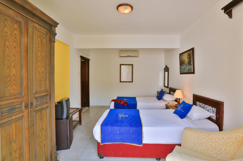 Sunny Garden Nilufer Hotel Turgutreis Exterior foto