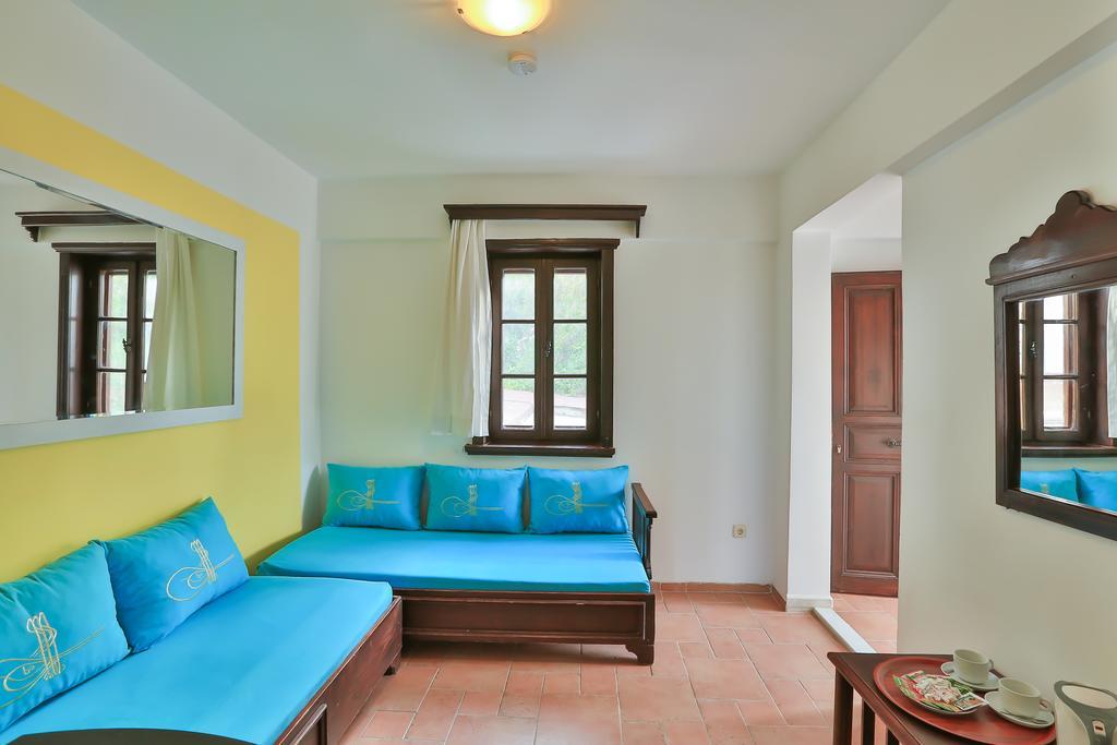 Sunny Garden Nilufer Hotel Turgutreis Exterior foto